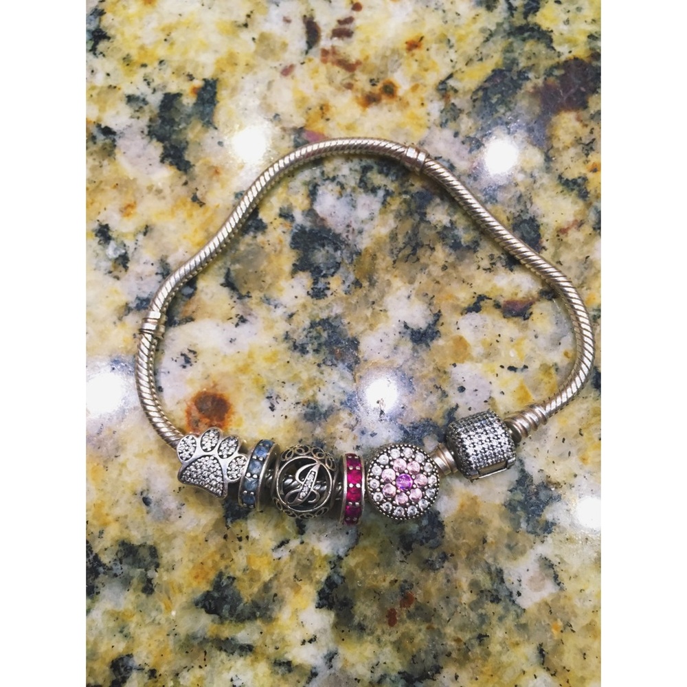 Pandora Bracelet w/ Charms!